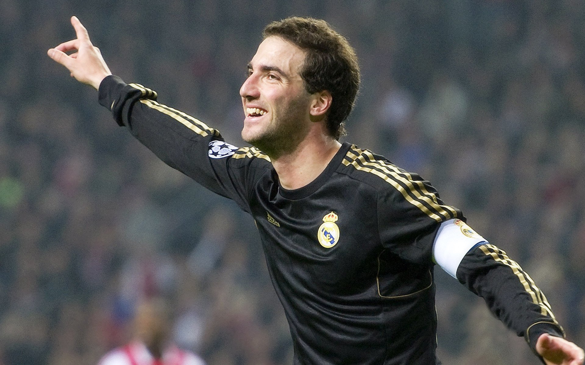 “策略之战：幕后布控的智慧交锋”，策略之家